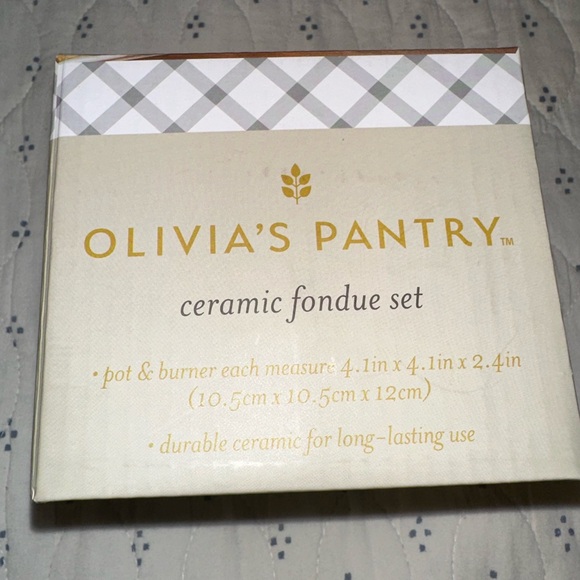 SOLD
NEW Ceramic Fondue Set Olivia’s Pantry Candle - Picture 3 of 3